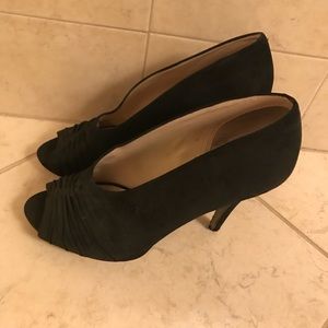 Boutique 9 - Beautiful peep toe booties